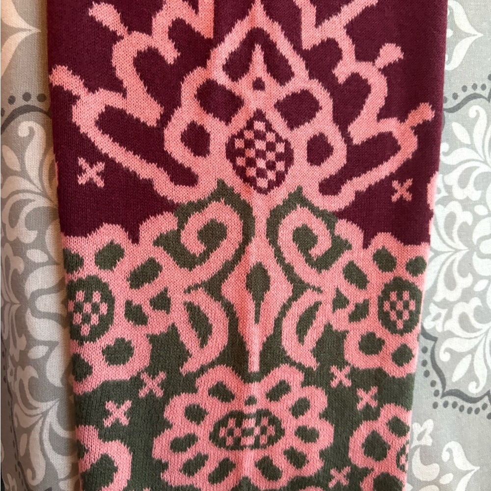 Sahalie Maroon Cardigan with Peplum & Flower Embroidery - Picture 4 of 10
